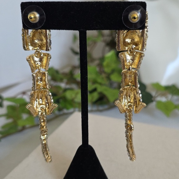 Gold Articulated Leopard Glam Earrings - Picture 10 of 10